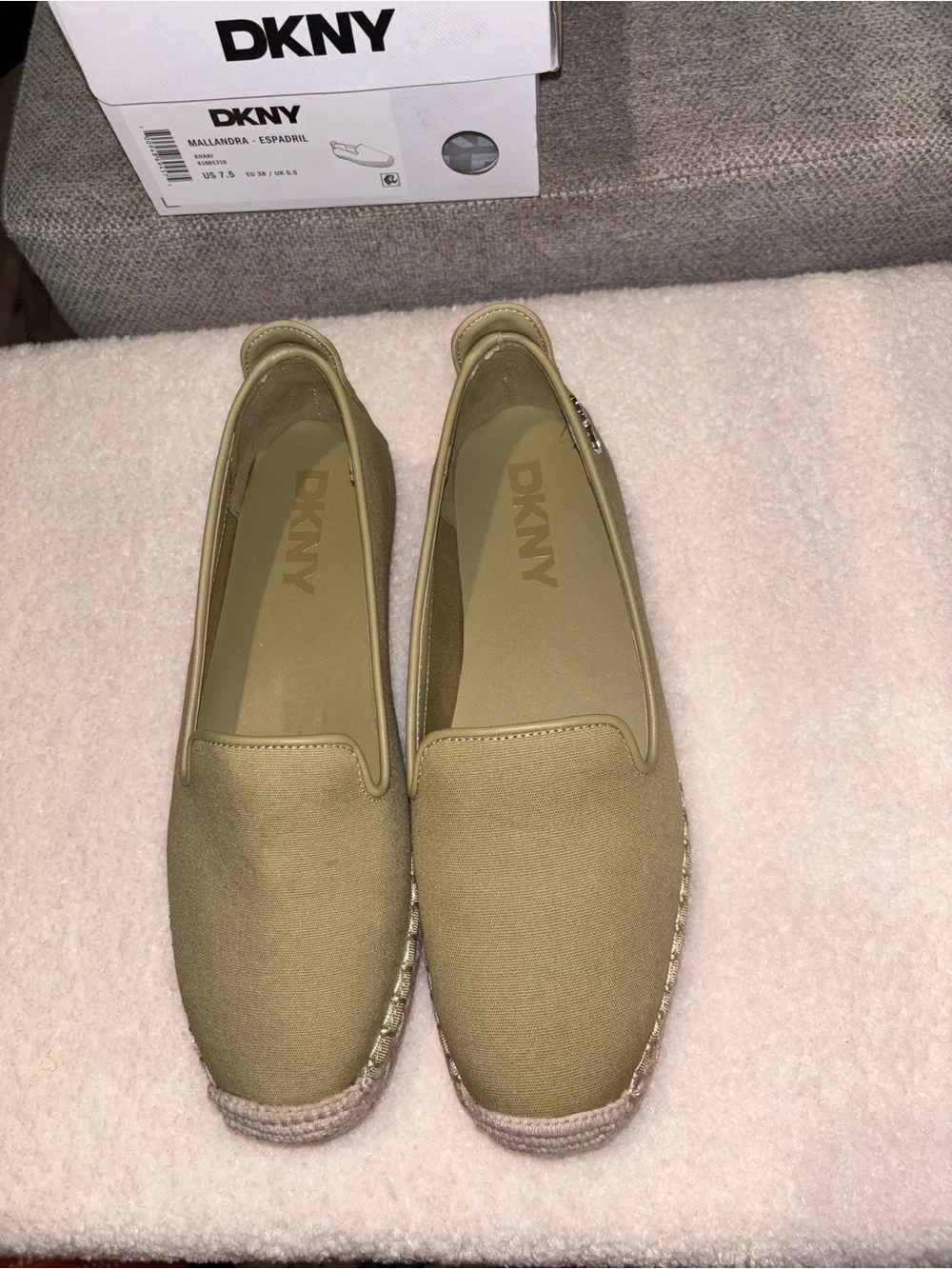 DKNY MALLANDRA ESPADRILLE Women's Canvas Espadrille Flats in Light Tan